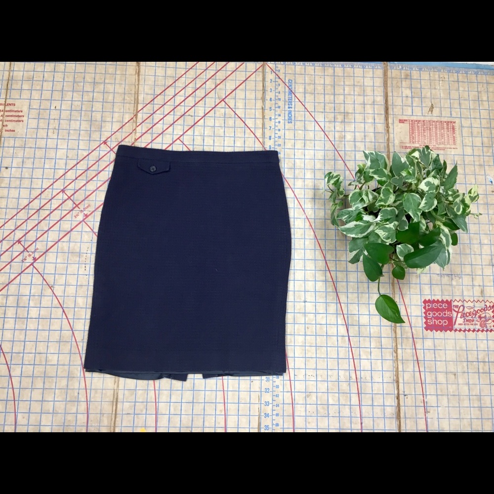 J. Crew textured cotton pencil skirt size 6
